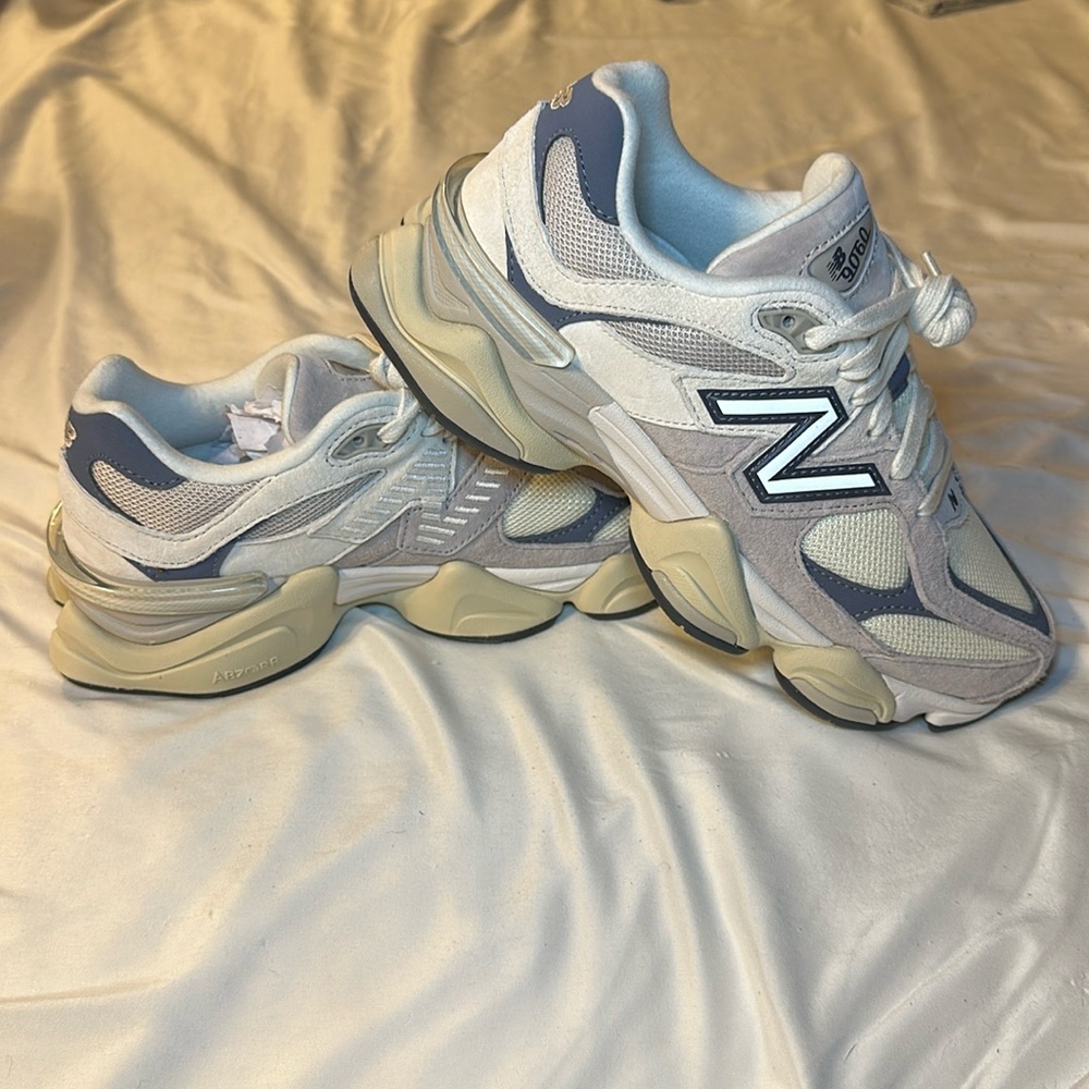 New Balance 9060 - Moonrock Linen - 2023